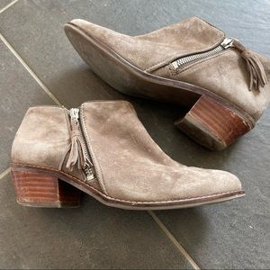 Vionic Joy Serena Ankle Booties